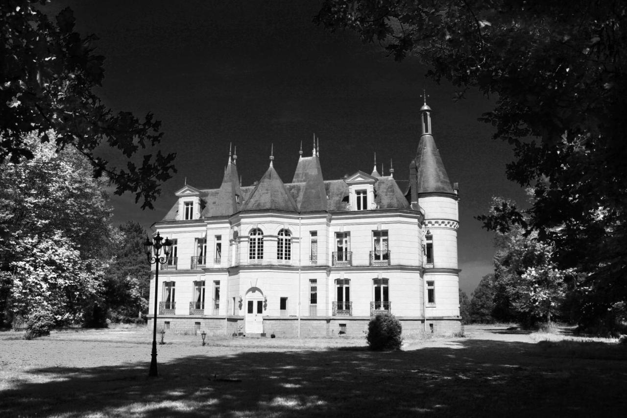 Château d'Escurat Le Dorat Extérieur photo