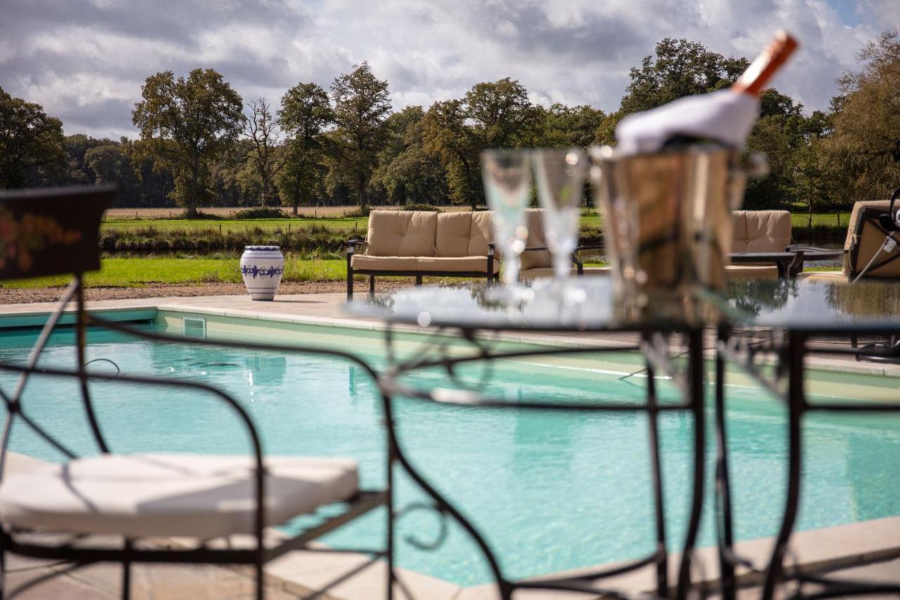 Château d'Escurat Le Dorat Extérieur photo